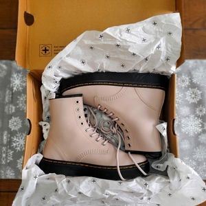 Size women's 6 / men's 5 Zavala Vintage Taupe Dr. Martens
